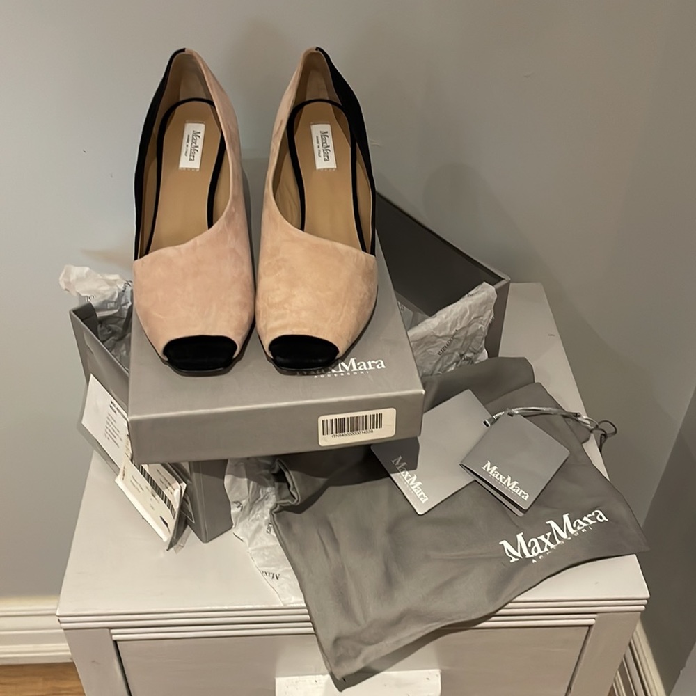 NWT MaxMara Suede Peep Toe Pumps - Size 36